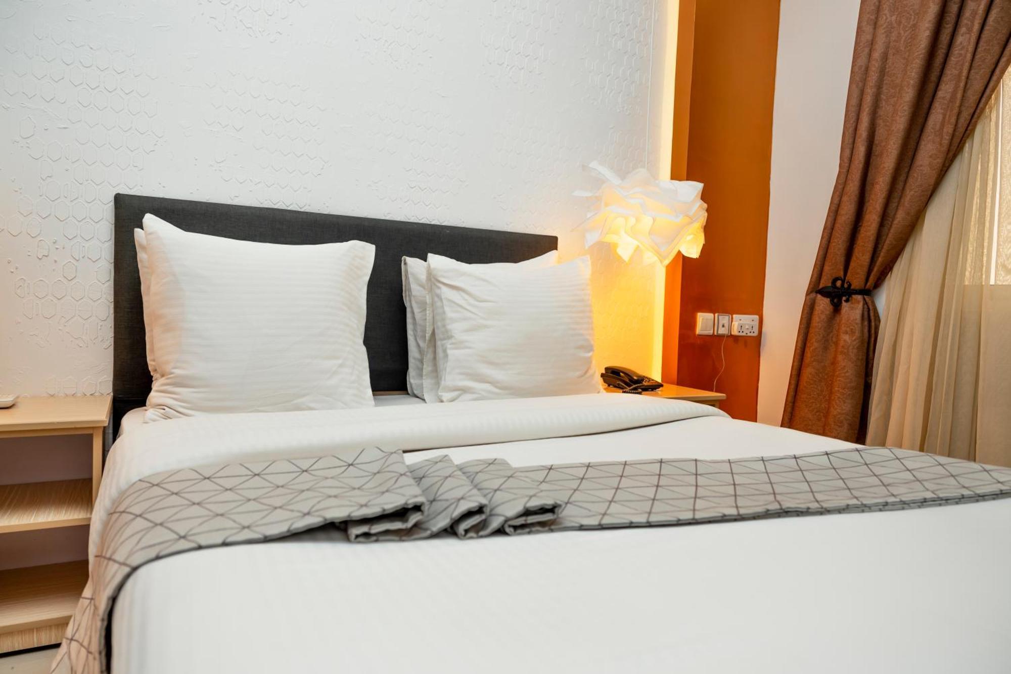 Amata N'Ubuki Boutique Hotel Ltd Кигали Экстерьер фото